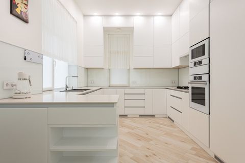 Какие инженерные системы критичны для белой кухни в современном стиле?