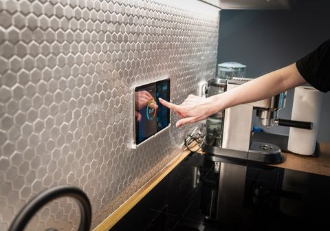 Почему в ЖК «Посольский Дом» беспроводные Zigbee-устройства работают хуже, чем в каркасных