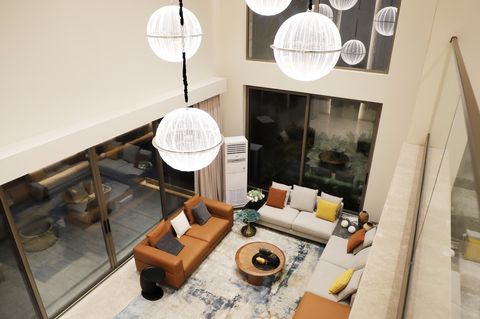 Зонирование гостиной 50+ м² через световые сценарии